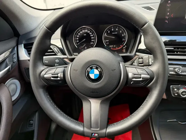 BMW X1 — Фото автомобиля 11