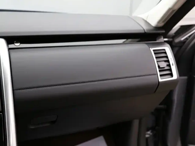 Land Rover Discovery 2024 Model 300PS S — Фото автомобиля 26