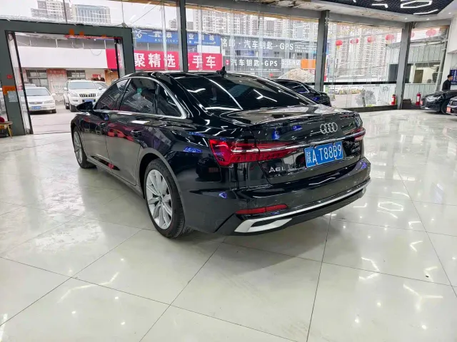 Audi A6L — Фото автомобиля 15