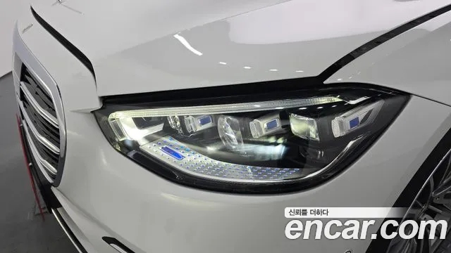 Mercedes-Benz S-Class — Фото автомобиля 21