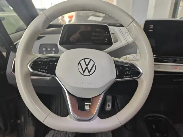 Volkswagen ID.3 — Фото автомобиля 2