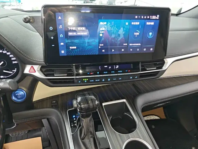Toyota Sienna — Фото автомобиля 17
