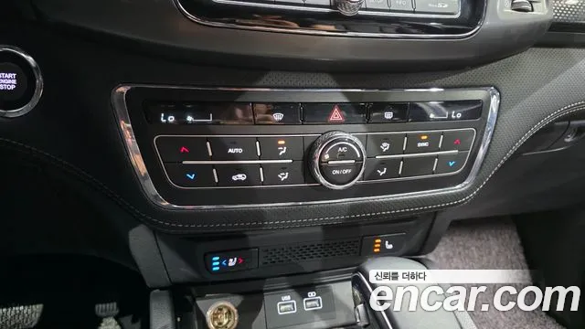 KG_Mobility_Ssangyong Rexton Новый Rexton Sport Khan Дизель 2.2 4WD — Фото автомобиля 19