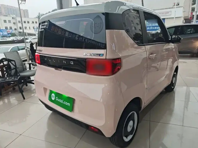 Wuling Hongguang Mini EV — Фото автомобиля 6