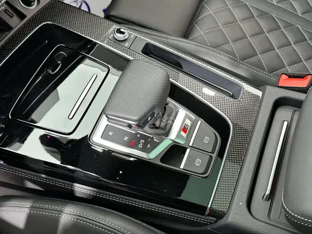 Audi SQ5 — Фото автомобиля 14