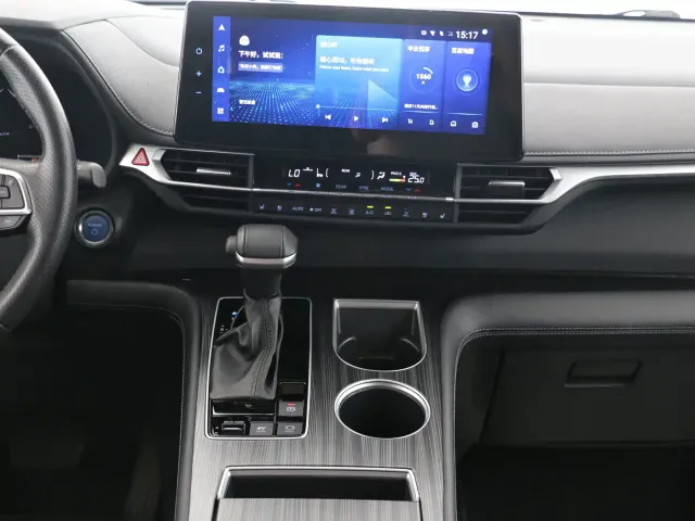 Toyota Sienna — Фото автомобиля 11