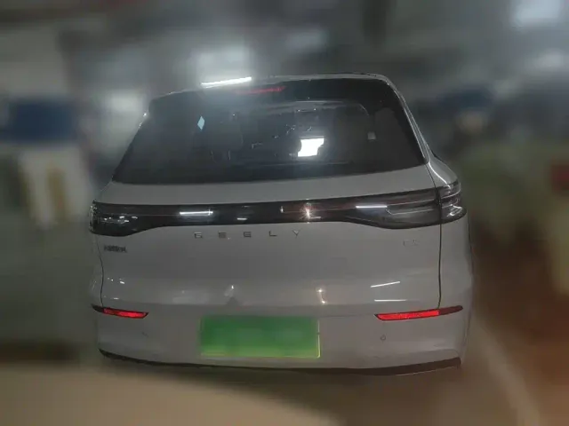 Geely Galaxy E5 — Фото автомобиля 3