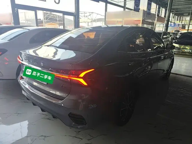 Roewe i5 — Фото автомобиля 6
