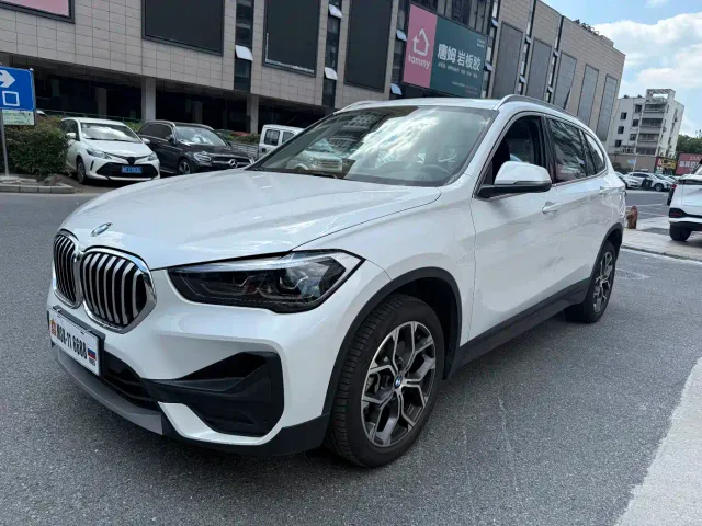 BMW X1 — Фото автомобиля 2