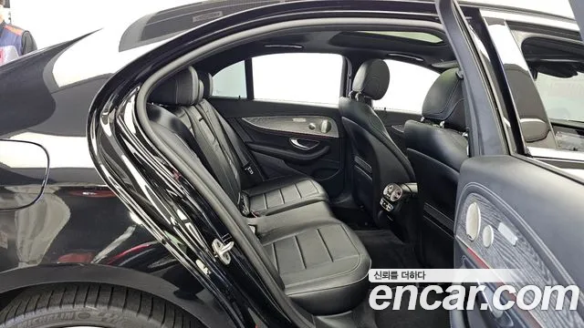 Mercedes-Benz E-Class W213 — Фото автомобиля 18