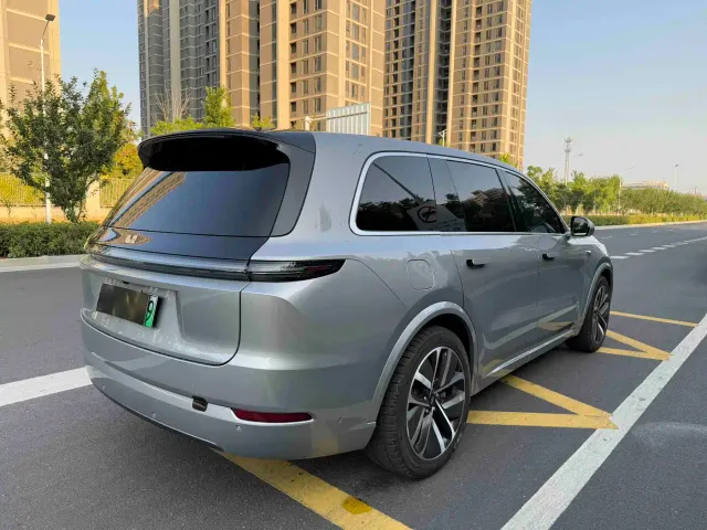 Li Auto L9 — Фото автомобиля 9