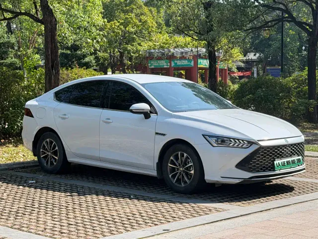 BYD Qin PLUS — Фото автомобиля 3