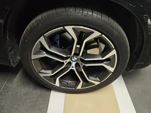 BMW X5 — Фото автомобиля 6