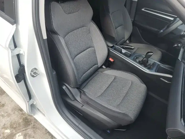 Geely Emgrand — Фото автомобиля 24