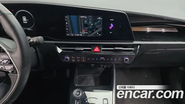 Kia Niro — Фото автомобиля 15
