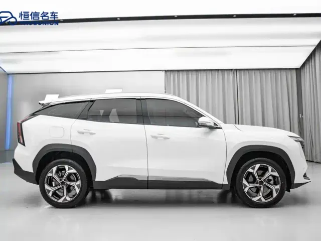 Geely Boyue L — Фото автомобиля 4