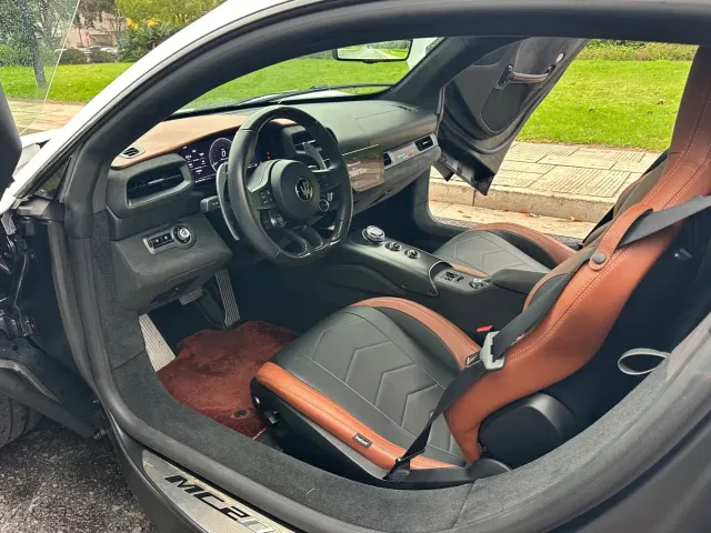 Maserati MC20 — Фото автомобиля 7