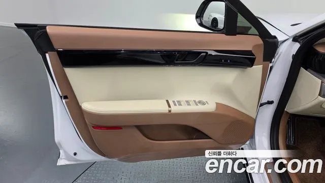 Hyundai Grandeur GN7 — Фото автомобиля 13