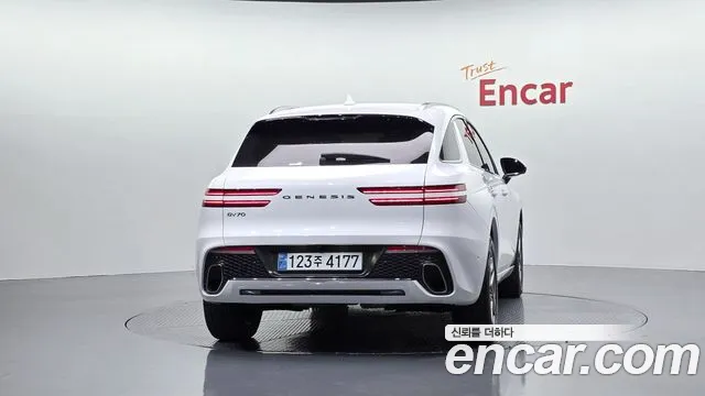 Genesis GV70 — Фото автомобиля 4