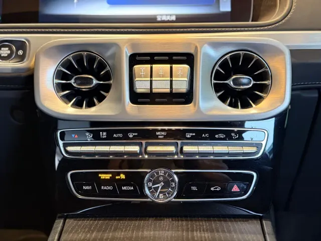 Mercedes-Benz G-Class — Фото автомобиля 15