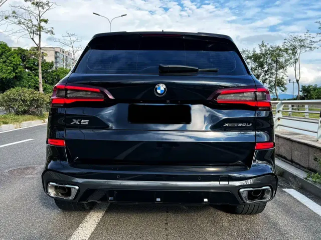 BMW X5 — Фото автомобиля 3