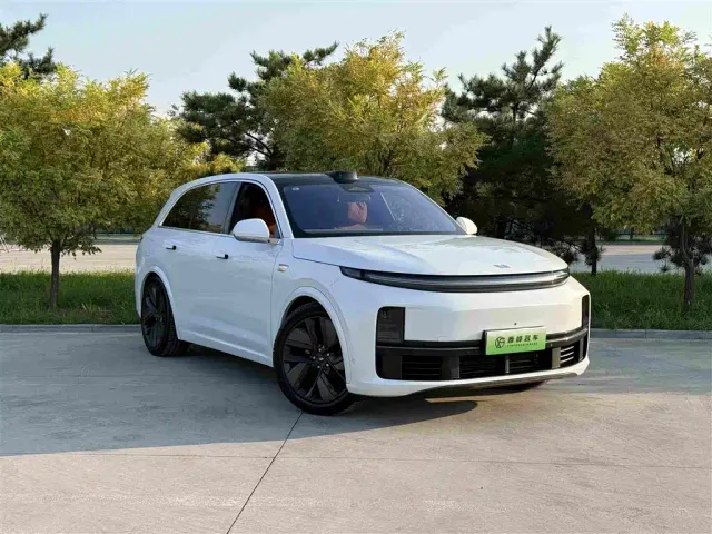 Li Auto L7 — Фото автомобиля 3