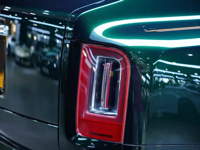 Rolls-Royce Cullinan — Фото автомобиля 24