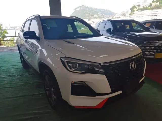 Changan CS75 — Фото автомобиля 3