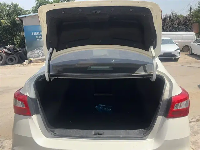 Nissan Sylphy — Фото автомобиля 12