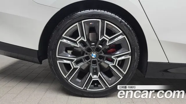 BMW 5-Series 5 серия (G60) 530i xDrive M Sport Pro Special Edition — Фото автомобиля 17