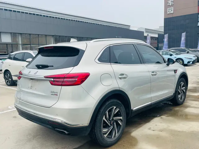 Hongqi HS5 — Фото автомобиля 16