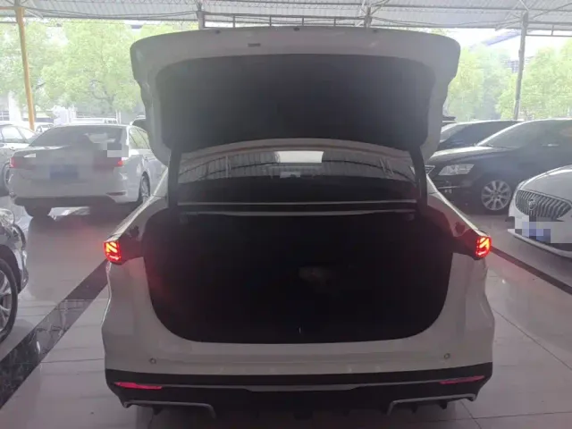 Geely Galaxy L6 — Фото автомобиля 18
