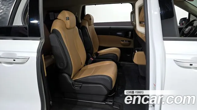 Kia Canival Carnival 4 поколение Дизель 9 мест Signature — Фото автомобиля 12