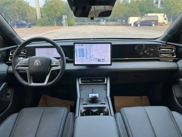 BYD Qin L — Фото автомобиля 11