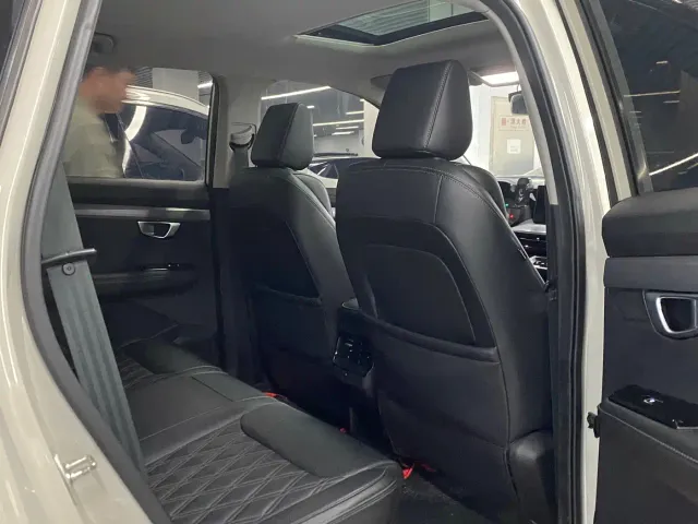 Wuling Asta — Фото автомобиля 9
