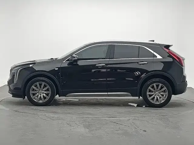 Cadillac XT4 — Фото автомобиля 3