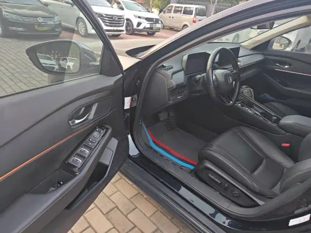 Honda Accord — Фото автомобиля 15