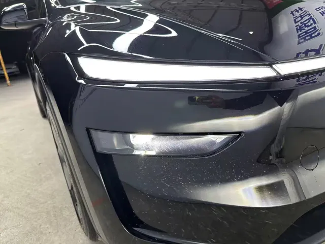 Tesla Model Y — Фото автомобиля 17