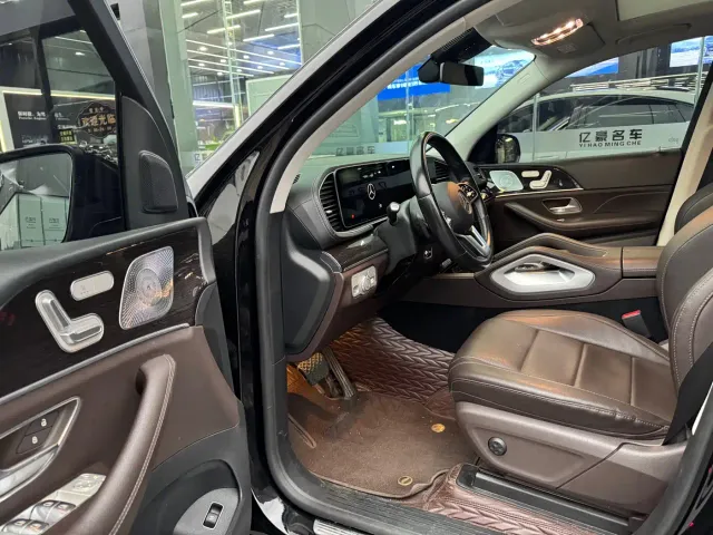 Mercedes-Benz GLE-Class — Фото автомобиля 4