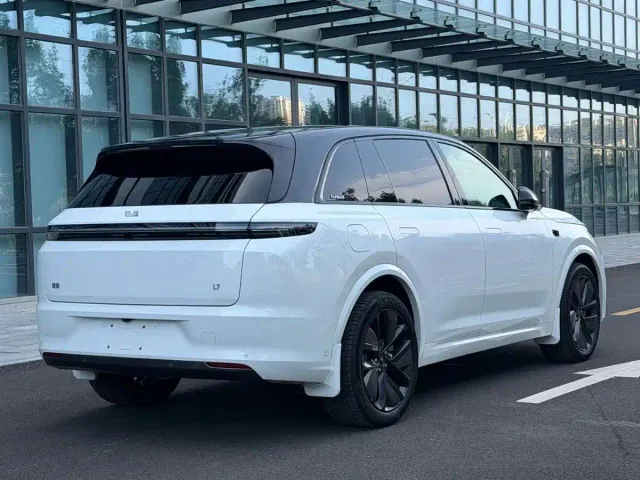 Li Auto L7 — Фото автомобиля 6