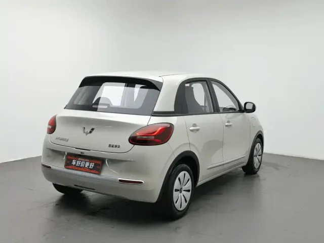 Wuling Bingo — Фото автомобиля 2