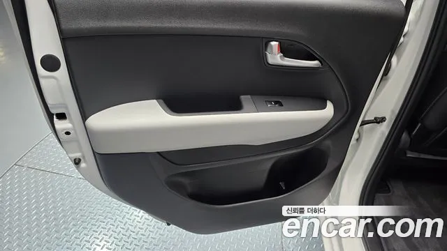 Kia RAY Новый Kia Ray Signature — Фото автомобиля 25