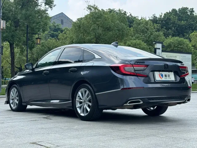 Honda Accord — Фото автомобиля 23