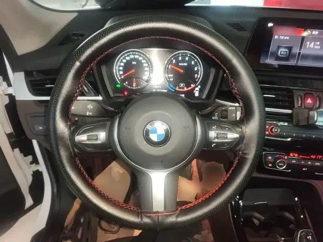 BMW X1 — Фото автомобиля 10