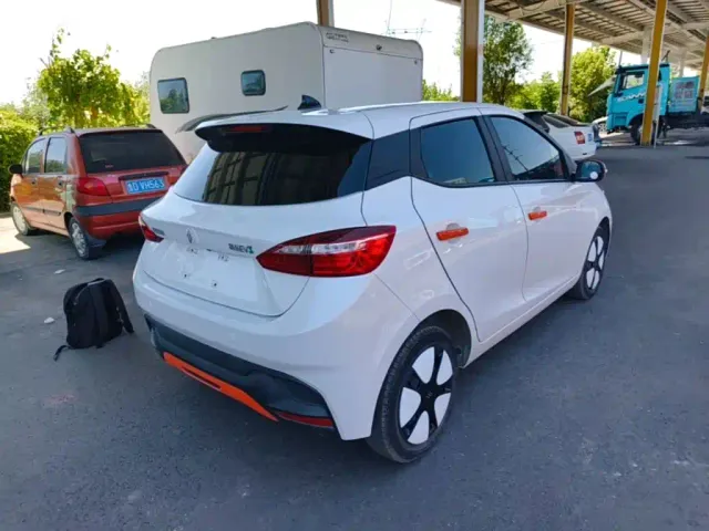 JMEV EV3 — Фото автомобиля 4