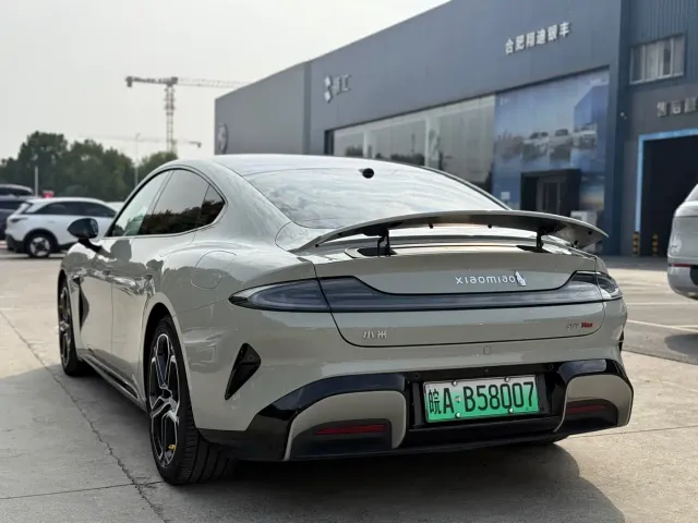 Xiaomi SU7 — Фото автомобиля 9
