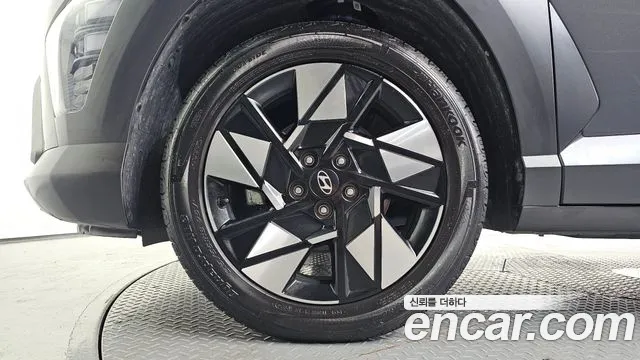 Hyundai Kona SX2 — Фото автомобиля 5