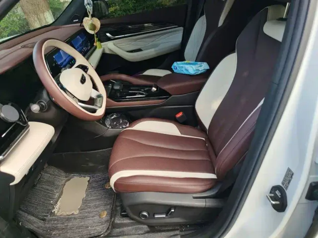 Geely Xingyue L — Фото автомобиля 16