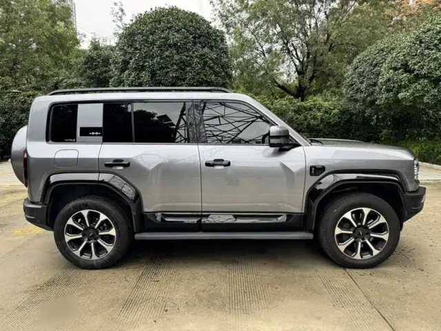 BYD FangChengBao Leopard 5 — Фото автомобиля 8