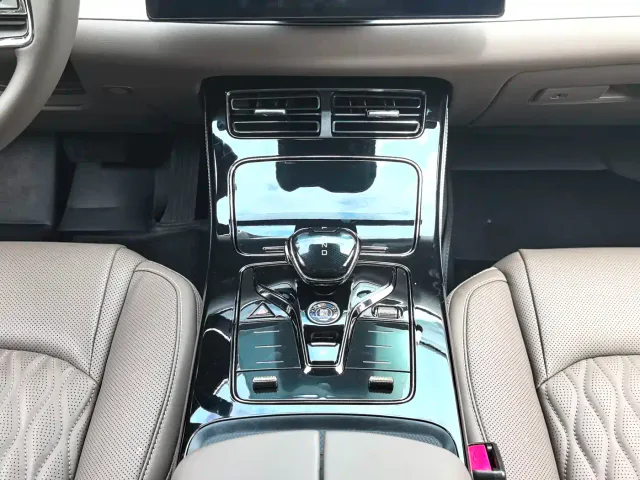 BYD Han — Фото автомобиля 15